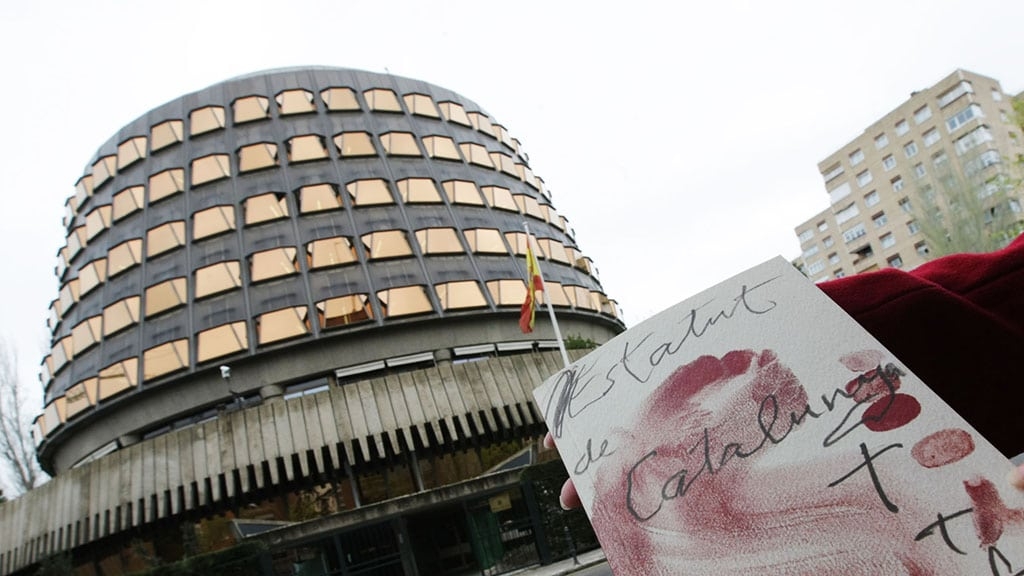 Del Tribunal constitucional a la independència. Passant pel Quebec