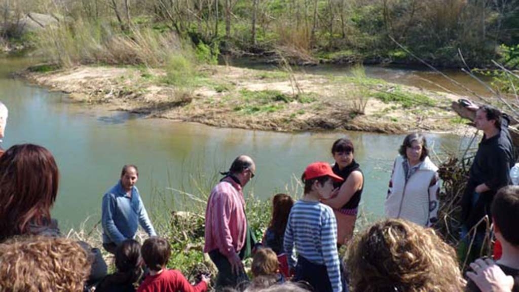 Una quarantena de persones visiten l’illa d’Avall de Jafre