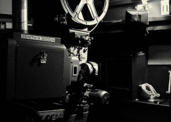 Endrecem el cel·luloide, però continua la sessió