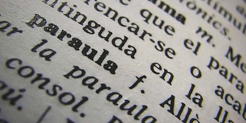 Qui no sap escriure en català (científic)?