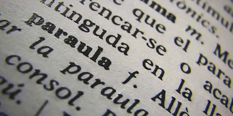 Qui no sap escriure en català (científic)?