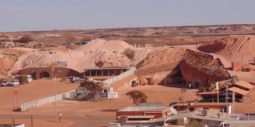 En Wayne de Coober Pedy i el seu paisatge