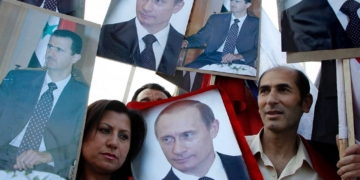 Embolica que fa fort