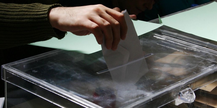 Desembre de 2015: 9N – 27S – 20D