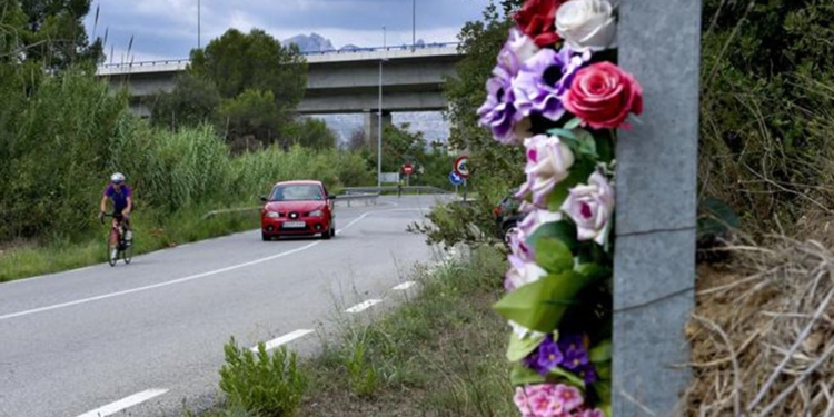 Rams de flors a la cuneta