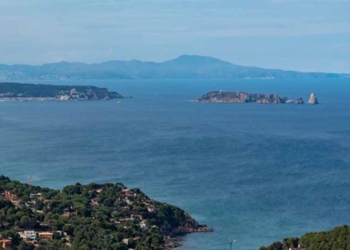 “Davant aquestes coses cal plorar” – Begur a Joan Vinyoli