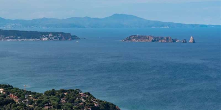 “Davant aquestes coses cal plorar” – Begur a Joan Vinyoli