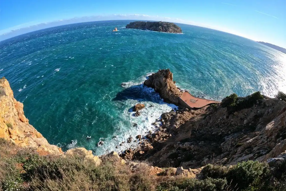 La insuportable lleugeresa de les tanques del Molinet