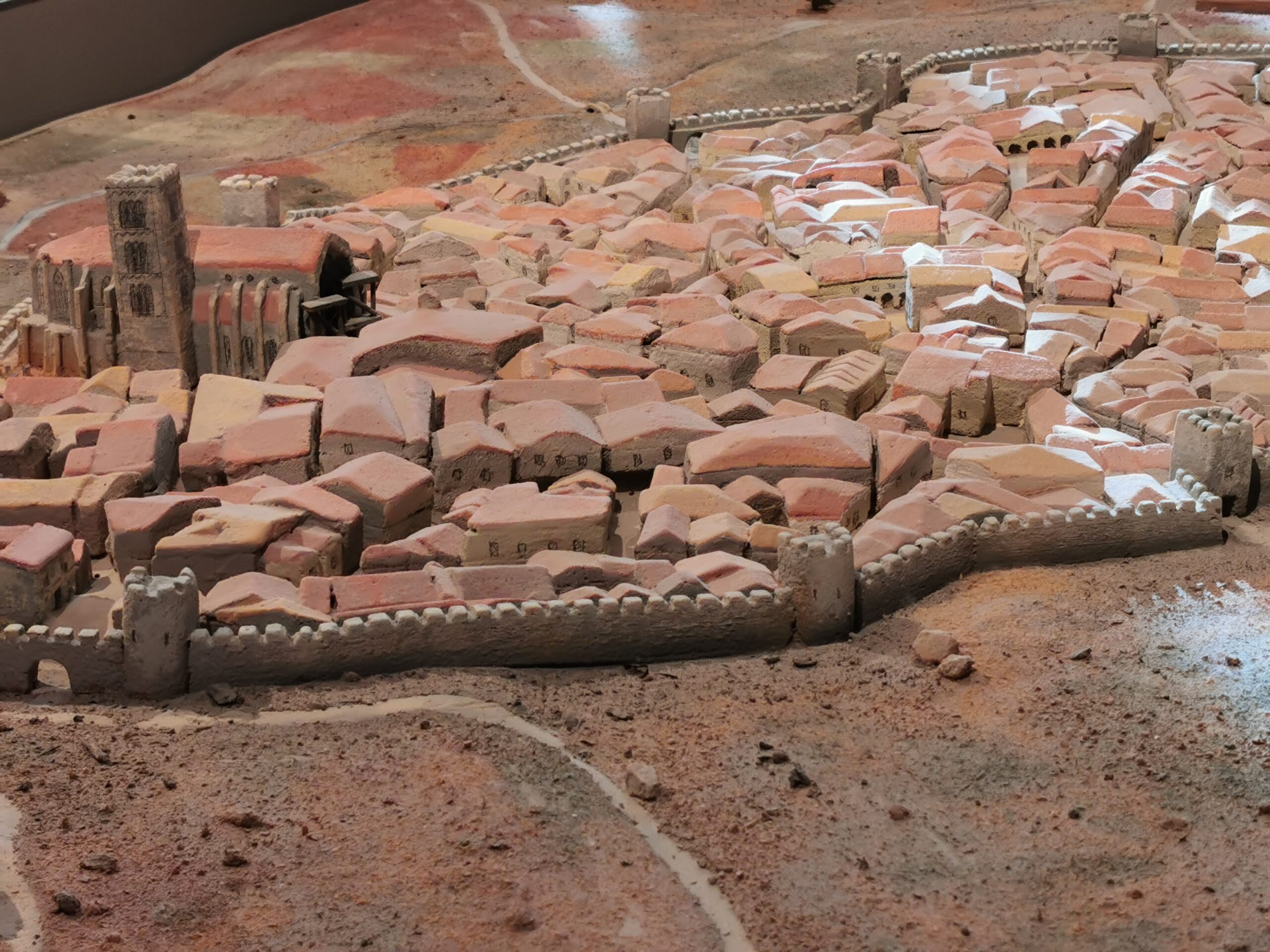 El Museu d’Història Medieval de Castelló d’Empúries: visites didàctiques  