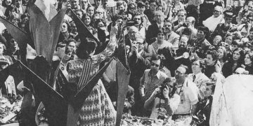 Sardanes,  senyeres i alguna cosa més