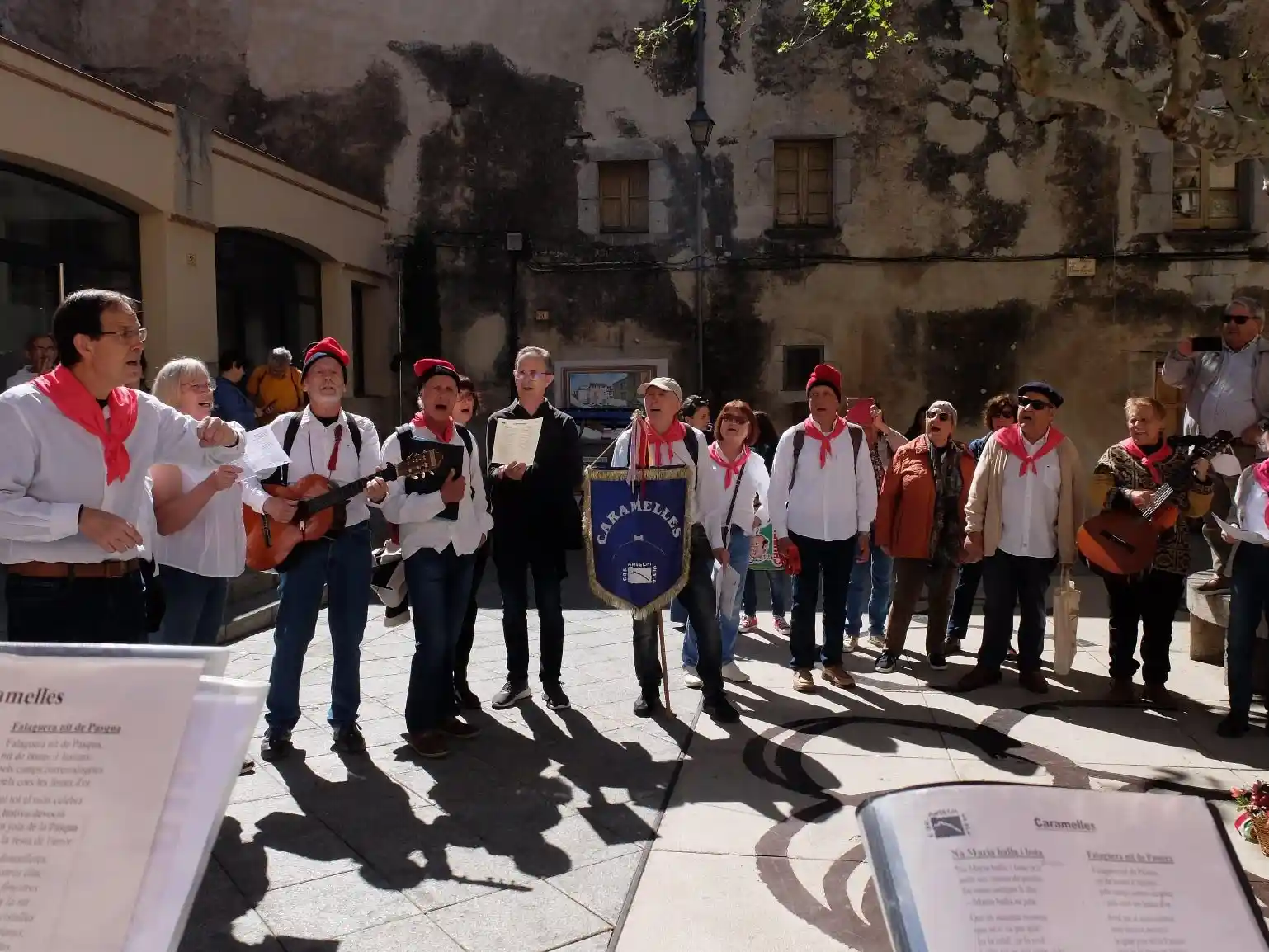 Les caramelles: un cant de joia popular