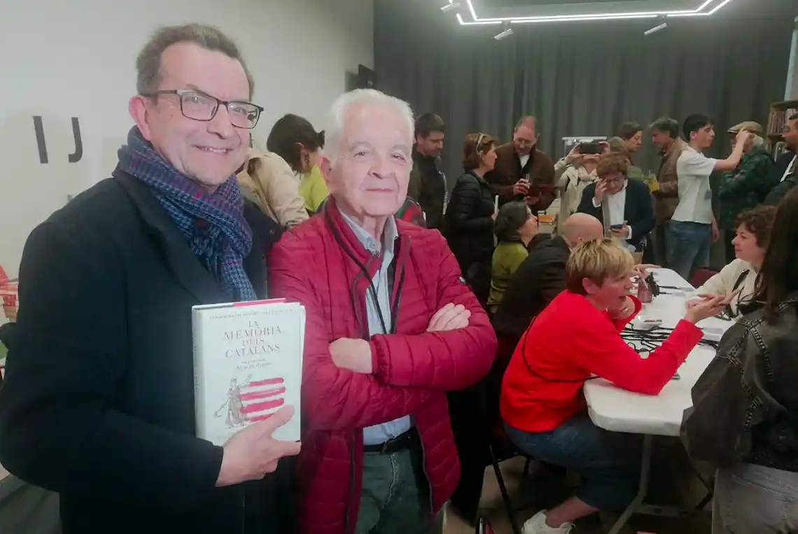 L’historiador Borja de Riquer, entrevistat en el 12è Berenar Literari de la llibreria El Cucut