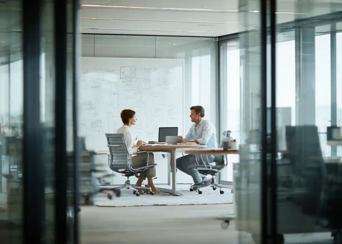 Tens cita amb el teu economista?